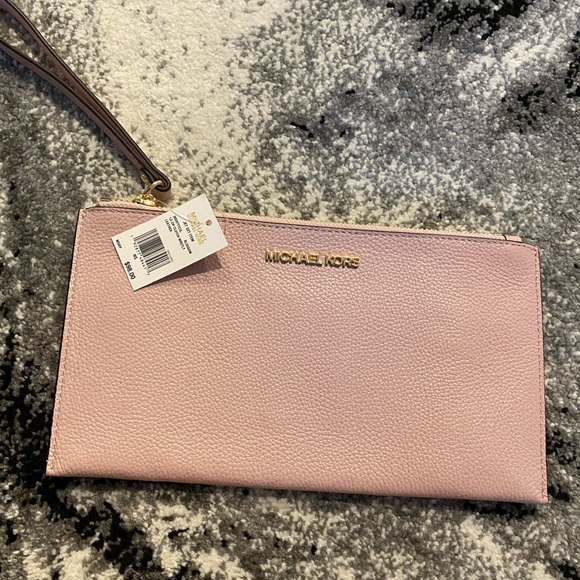 SOLD!!!!NWT Michael Kors Light blossom lg wristlet - Picture 3 of 7